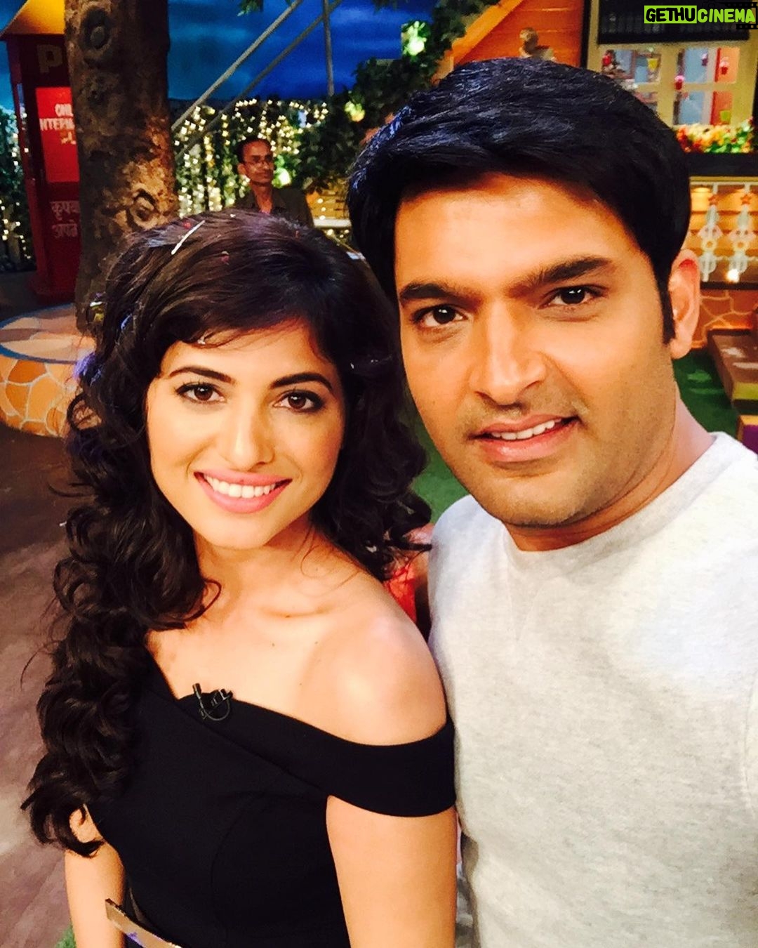 Poonam Rajput - 7.6K Likes - Memories! 🙌🌟
@kapilsharma @kapilsharmashow
#kapilsharmashow #memories #sonytv #vibes #positivevibes #begumjaan #promotion #bollywood #india #throwback