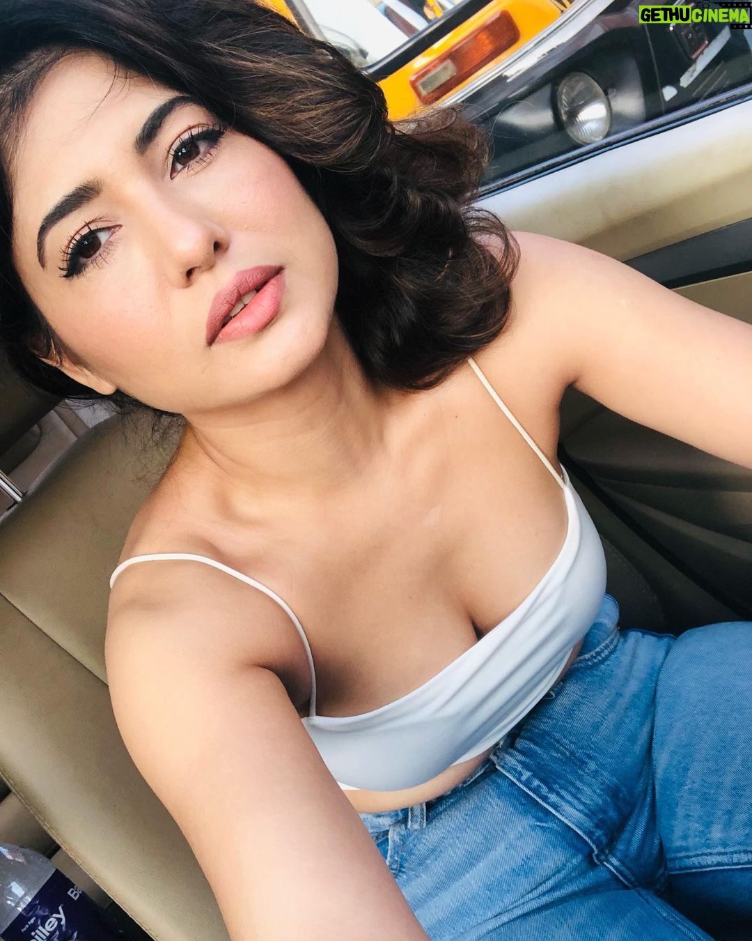 Poonam Rajput - 8.3K Likes -