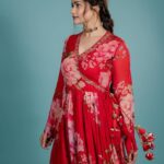 Prachi Deasi Instagram - I RED your mind! 🌹 #Dhootha @primevideoin 29•11•23 #Hyderabad Outfit - kalista Choker - @yamoona.co