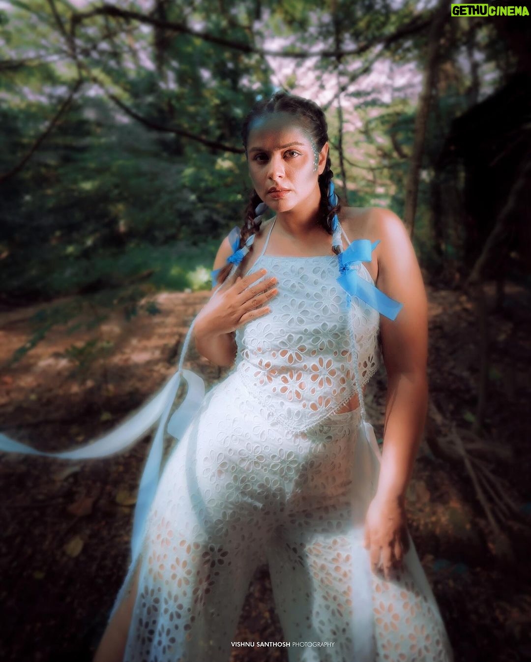Prachi Tehlan Instagram - KOMOREBI The scattered light in me like the sunlight shines through trees. ☀️ 🌳 Photography : @_viishnu_santhosh Concept & creative direction : @diljinkrishna Makeup : @manjucalluna Retouch : @anandu.sadanand Photography Team : @afrithhussain Wearing @fxmlondonofficial #fashion #conceptshoot #styleicon Kochi, India
