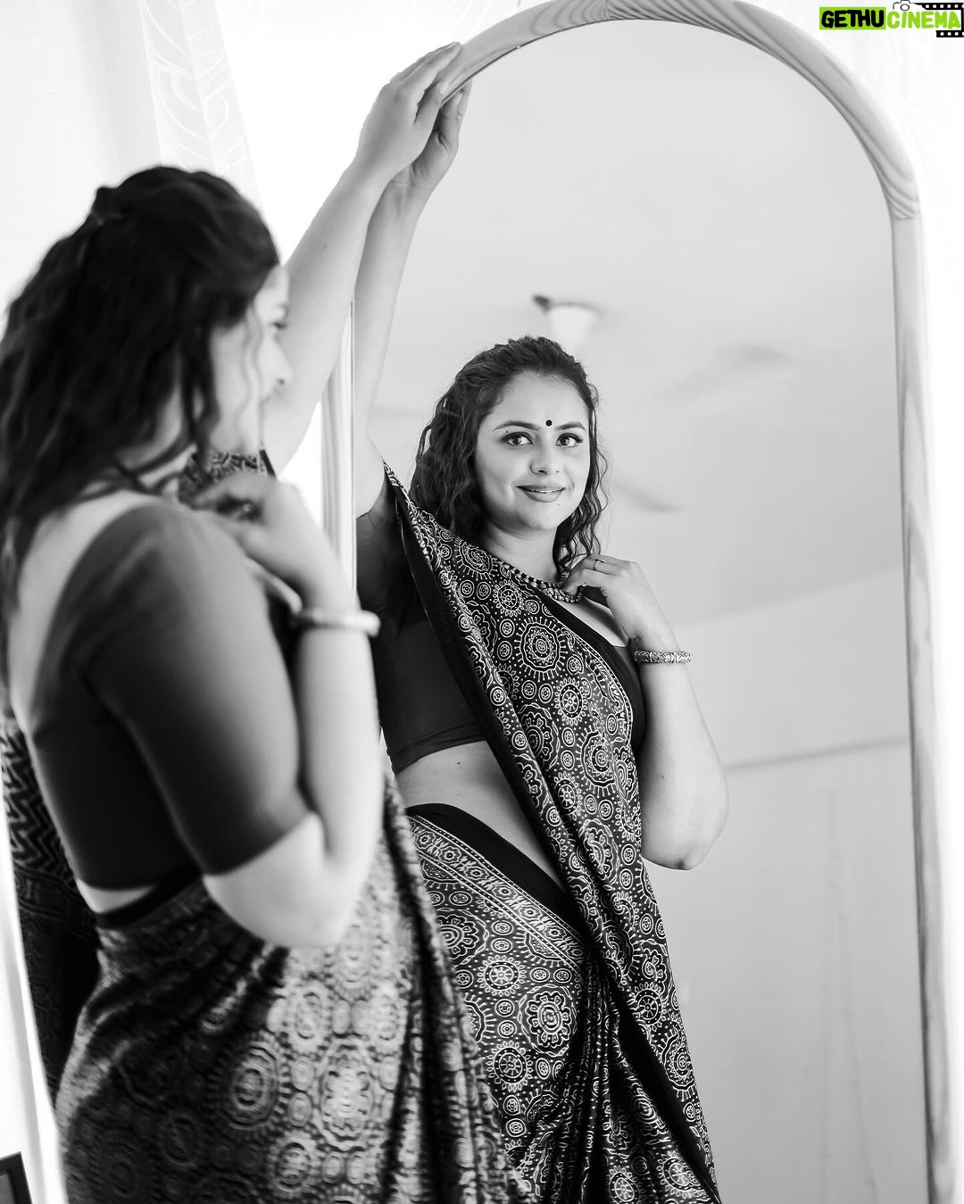 Prachi Tehlan Instagram - When the Mallu in me dominates me ππ
Styling @styyledbyjoe saree @byhand.in Jewellery @titli.flutteringwings Makeup and hair @makeup_by_shibinantony Shot by @akin_paduva_Phoyography Kochi, India