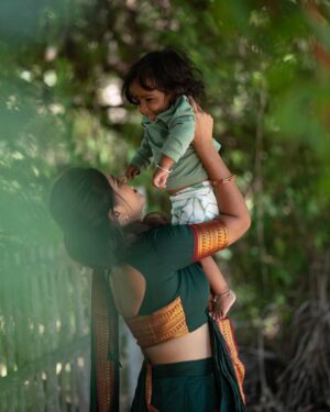 Pranika Dhakshu Instagram - Our beautiful baby girl turns 1 today 🤩🥳
 U may be tiny nd small but u have stolen the heart of one and all ❤️ wish u many more happy birthday little one ..I’ll love u forever laddu thangame 😍😘
.
.
Pc : @daviddanield11 

#pranikadhakshu #laddu #babygirl #birthday #ourprincess