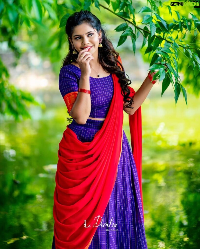 Pranika Dhakshu Instagram - Feeling colourful 🫶🏻 . . MUA : @jeevitha_makeovers Outfit : @ledarla_design_studio Photography: @daviddanield11 & @d11photography . . . #pranikadhakshu #halfsareeshoot #favsong #love #happyme Chennai, India