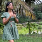 Pranika Dhakshu Instagram - Ennakagave vanthai 🙈❤️ #pranika #zara #adiyekolluthey #fav #love Ibex Resorts