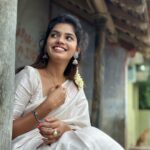 Pranika Dhakshu Instagram - Onam series 2023 🌺🌸 @kerala_bygone_fashion launching their Onam saree collections ! Do check out their page 😉 @shansika1 thanks for the wonderful blouse 🤗as always #onam #welcomeonam #2023 #kerala #mallu #pranikadhakshu #nofilter #malaiyali #traditionalsaree