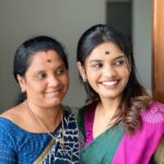 Pranika Dhakshu Instagram - The smile that matters to me the most . My family ❤️ #engaveedufunction #familyiseverything @ival_miruthula @_akshaya_dass @btw_its_gokuu @felisofi7 #zara #pranikadhakshu #functionmood #2023 #engakudumbam #housewarming Coimbatore, Tamil Nadu