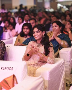 Pranika Dhakshu Instagram - Swipe >>
 A glimpse of @cedoiindia awards ✨thanks for inviting me and made my evening so colourful wishing u best of luck cedoi team member 
  Thanks madurai makkaley for all your love and support 🫶🏻luv u all 
click📷 @abimadhu__photography 
Saree : @sanas_bridalboutique 🫶🏻
.
.
#pranikadhakshu #event #madurai #havemyheart