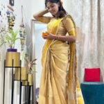 Pranika Dhakshu Instagram - allaavarkkum onashamsakal 🌸✨ Saree drape: @fjmakeover31 Hair stylist: @felisofi7 . . . #kerala #pranikadhakshu #onam2023 #mallugirl #traditional #onashamsakal #happyonam #malaiyali