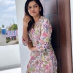Pranika Dhakshu Instagram - 💜🤍 #zara #pranikadhakshu #native #nofilter #randomclick #loveit Coimbatore, Tamil Nadu