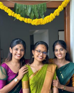 Pranika Dhakshu Instagram - There’s no better friends than a sister!♥️🫂😙

Akkkwww💕🫶🏻
#post #likes #sistersquad #love #akkathangachi #sandakari