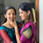 Pranika Dhakshu Instagram - The smile that matters to me the most . My family ❤️ #engaveedufunction #familyiseverything @ival_miruthula @_akshaya_dass @btw_its_gokuu @felisofi7 #zara #pranikadhakshu #functionmood #2023 #engakudumbam #housewarming Coimbatore, Tamil Nadu