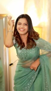 Pranika Dhakshu Instagram - Jhumka 😉🤩 Vc : @3rd__eye__photography #zara #pranikadhakshu #reels #jhumka #aliabhatt #ranveersingh #trendingreels #trendingsongs #sareelove #whatjhumka #rrkpk #dharmaproduction #reelitfeelit #explore #harshaali #reelkarofeelkaro #jhumka #hookstep Chennai, India