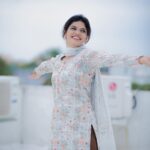 Pranika Dhakshu Instagram – Iniyee lokam ee vegam Ee moham Ee Sneham Punaraanennum ashwasam 🦋♾️🧿

Love story 😉

#zara #pranikadhakshu #lovestory #enavan #mallu #malayalam #happyme #memories #lifegoals #lyrics