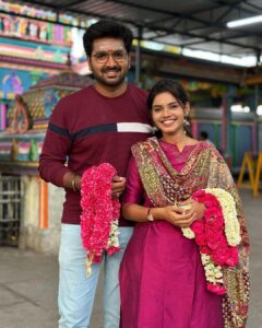Pranika Dhakshu Instagram - Annaatthe Annaatthe…!!! 👫🏻❤️ #sisterbrother #sisterbrotherlove #meenakshiponnunga #durga #pranikadhakshu #zara