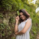 Pranika Dhakshu Instagram – புன்னகையின்  முகவரி  அவள்..!!!!🦋🍃

💃 @styleunion.in 
📍 @yercaud_sherva_stellar_resort 
.
.
#pranikadhakshu #zara #nature #yercaud #yercauddiaries❤️