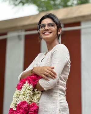 Pranika Dhakshu Instagram - New Look 👀✨

#newlook #specs #pranikadhakshu #zara