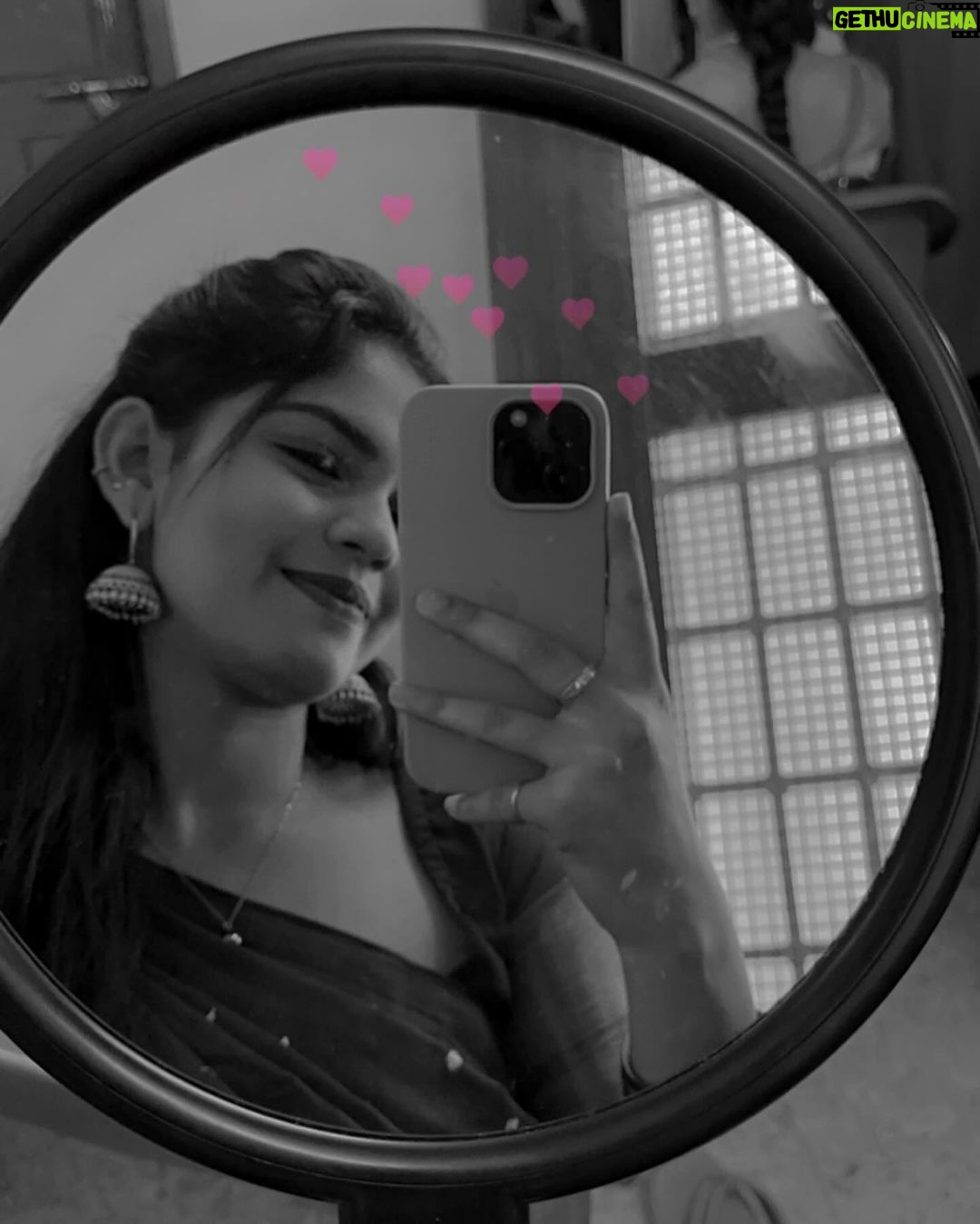 Pranika Dhakshu Instagram - This song has spl place in my heart 🤎:) . . . #pranikadhakshu #satranga #animal #ranbirkapoor #rashmikamandanna #loop #newsong #brokenversionofme #mysituation #forceingmyselftounlove #somereallove Chennai, India