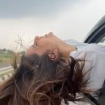 Pranitaa Pandit Instagram - Little joys of life .. try your best to feel it , breathe it .. not all days are the same .. but with every breath tell urself this too will pass 🫶.. #liveit #feelit #f #it .. the most difficult thing to do is not think about tomorrow and you end up thinking about what you don’t wanna think about 🤪🤣 #ironyoflife