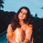 Pranitaa Pandit Instagram - Happy New Year .. Filled with Gratitude and Love .. Thankyou God , Guruji , all my friends and Family.. #2022 #recap #pictures #precious #happynewyear #welcome #2023 Goa, India