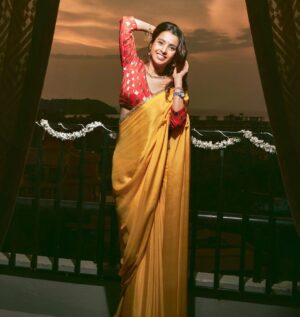 Pranitaa Pandit Instagram - Happy Diwali 🪔.. 
@lighterature_studios 
.
.
.
.