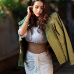 Pranitaa Pandit Instagram - My life can be a mess, but my Instagram feed needs to be organized like a pro. All thanks to - @lighterature_studios Outfit- @redcarpet_heritage_boutique Location - @mirashyahomes . . . . #stone #instagrammers #igers #instalovers #instamood #instagood #sections #model #love #photography #iphonography #androidography #filter #happy #photo #devil #naturephotography #insta #picoftheday #pose #instadaily #instagrammodel #instafamous #popularpic #foryou #kbye #gaintricks #nature #natureloversgallery