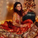 Pranitaa Pandit Instagram - Get set to glow this festive season with my upcoming secret! ✨ #ComingSoon #FestiveGlow #ad