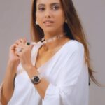 Pranitaa Pandit Instagram - Uff this song only reminds me of you Guruji #jaiguruji & it’s an odd hour to post but the song says it all .. #mylove #gratitude for every single moment of my life , my family & friend you have given me unconditional ❤️.. Always blessing me & protecting me .. ♾️ #foreverblessed #forevergrateful #acceptance is everything in life .. Shot by @lighterature_studios Wearing - @niharstonesofficial