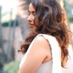 Pranitaa Pandit Instagram - #Ad In the poetry of our petty squabbles and grand love, the gleam of our mangalsutra whispers tales of a love that triumphs. 💖💍 Use code “PRANITA” and get 5% off on ALL diamond jewellery @caratlane on min purchase of ₹15,000✨ #CaratLane #KhulKeKaroExpress #MyCaratLaneStory #GiftACaratLane
