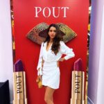 Pranitaa Pandit Instagram - Embracing the pout game with style and sass! 💋 When in Doubt Pout #PoutPerfection 🌟 #PoutBoss #PoutGoals #PoutGameStrong #PoutLikeKaranJohar #MyGlammXPout @poutbykaranjohar @myglamm @karanjohar @bigbangsocl