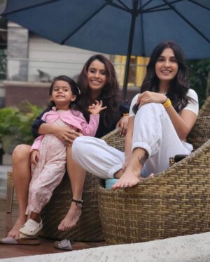 Pranitaa Pandit Instagram - Escaping reality with our favorite people! A 'stay-cation' full of joy, games, and cherished moments. Who needs to travel when the best moments happen right here? 🏡❤️ #StaycationBliss 
@arovawoods.zincjourney @zincjourney.bythefern 
Ps - the food out here is fabulous 
#yummyinmytummy 

Loved it - @shinydoshi15 @anysshapanditt @pandit.shivi @lavesh_k