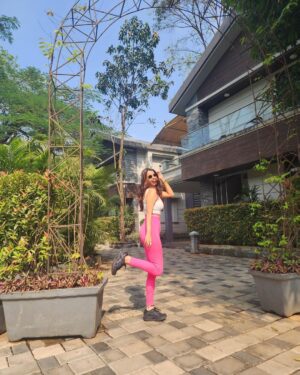 Pranitaa Pandit Instagram - Escaping reality with our favorite people! A 'stay-cation' full of joy, games, and cherished moments. Who needs to travel when the best moments happen right here? 🏡❤️ #StaycationBliss 
@arovawoods.zincjourney @zincjourney.bythefern 
Ps - the food out here is fabulous 
#yummyinmytummy 

Loved it - @shinydoshi15 @anysshapanditt @pandit.shivi @lavesh_k