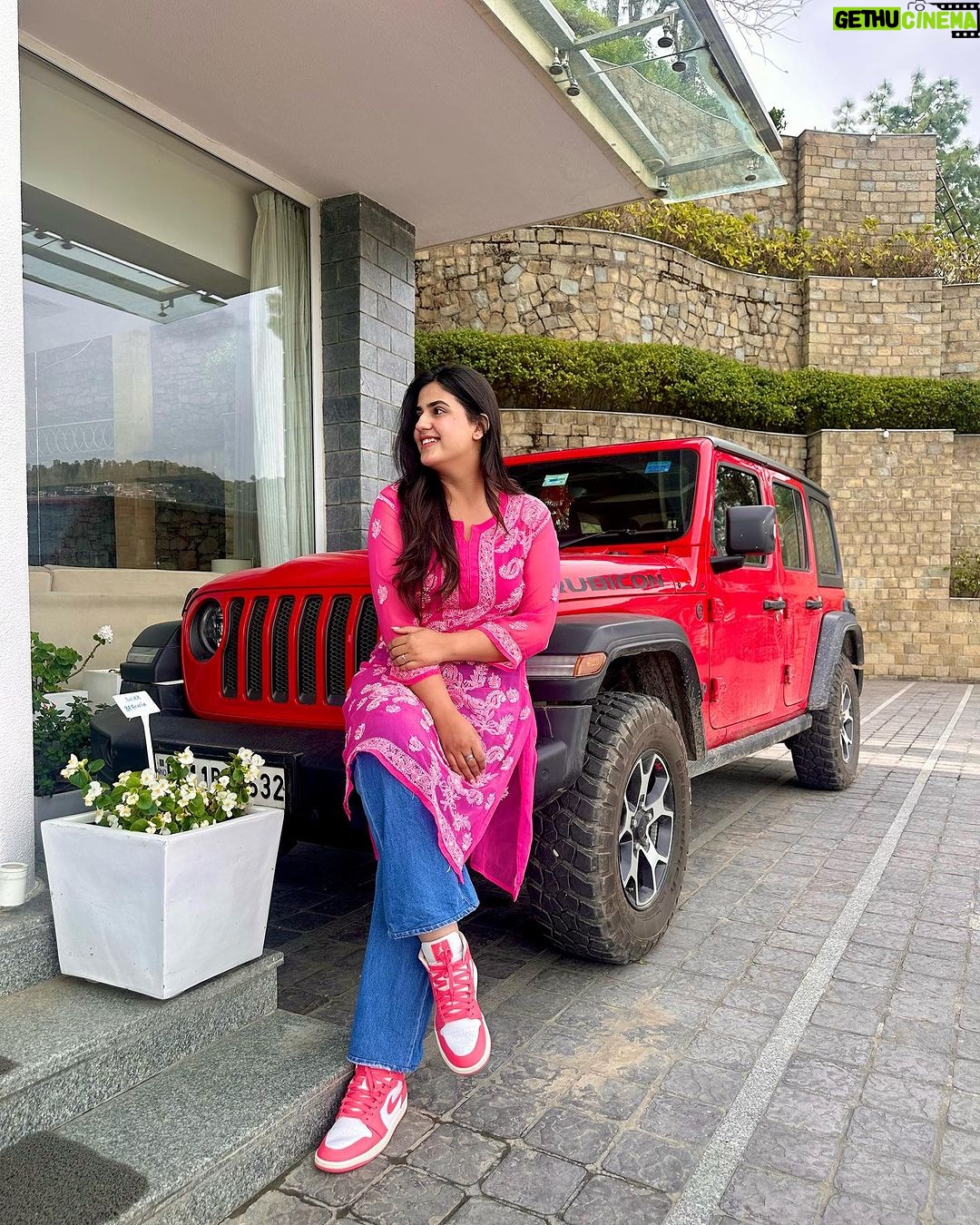 Pranjal Dahiya - 420.6K Likes - Babygirl, people are going to talk about you no matter what you do.
So you might as well do whatever brings you joy and live your best life 💕
.
.
.
#pranjaldahiya #gulabiqueen