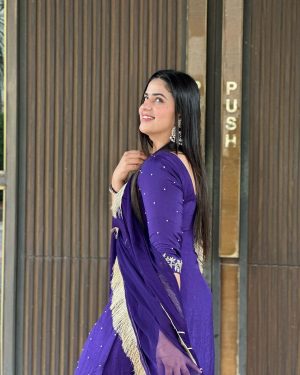 Pranjal Dahiya Instagram - Wearing this beautiful outfit from @culturehisar 🤍
.
.
#gulabiqueen #pranjaldahiya