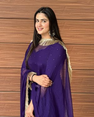 Pranjal Dahiya Instagram - Wearing this beautiful outfit from @culturehisar 🤍
.
.
#gulabiqueen #pranjaldahiya