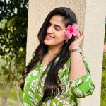 Pranjal Dahiya Instagram - Keep it simple and enjoy the little things in life 🌸 . . #gulabiqueen #pranjaldahiya