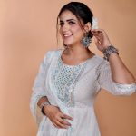 Pranjal Dahiya Instagram – Naina tere kajrare hai	
Naino pe hum dil haare hai 💙