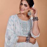 Pranjal Dahiya Instagram - Naina tere kajrare hai Naino pe hum dil haare hai 💙