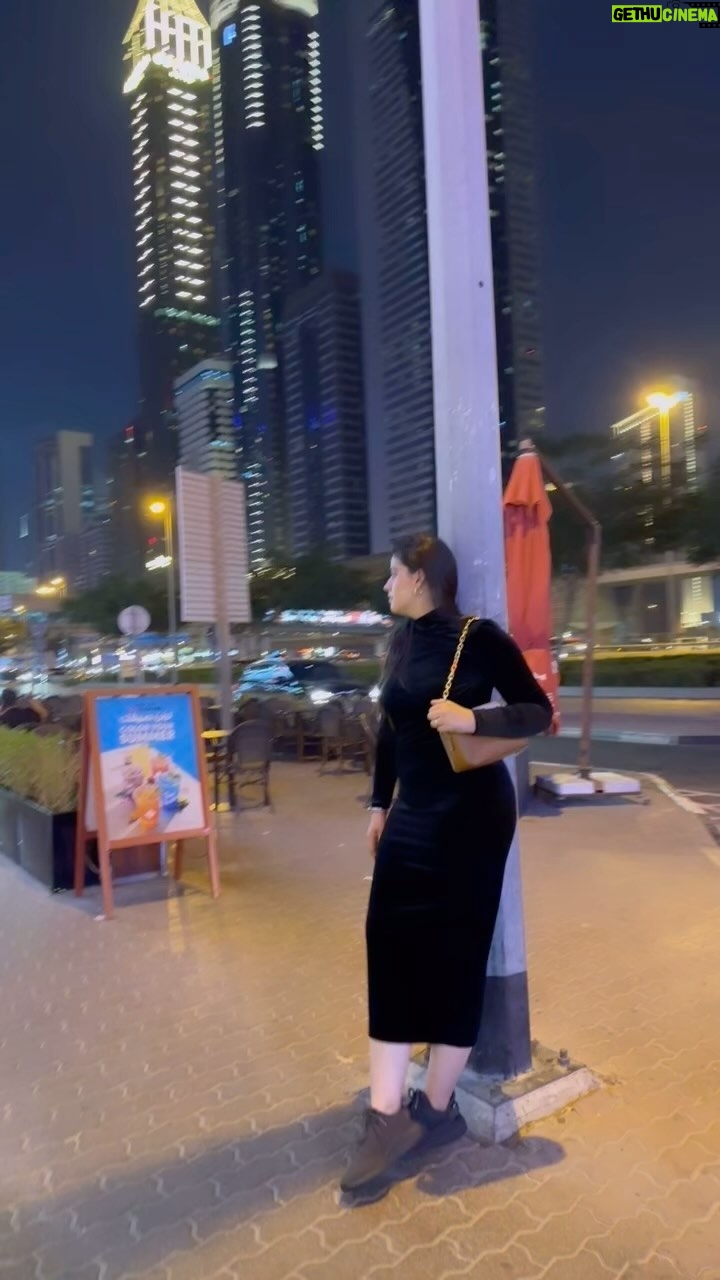 Pranjal Dahiya - 272.8K Likes - Ab koi fikar nahin
Gum ka bhi zikar nahin
Haan hota hun main jis raste pe
Aaye khushi wahin💕
