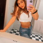 Pranutan Bahl Instagram – not without my hair tie 😌