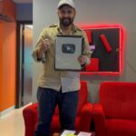 Preeti Jhangiani Instagram - Silver Play Button Unboxed! 🎉🎥 Grateful for every click, subscribe and view that got us here. ❤️ P.S. :- Definitely better than a gold bar! 😉 @youtube @youtubeindia Follow @propanjaleague for more! ✨ #ProPanjaLeague #BharatKaKhel #LagaPanja #youtube #youtubechannel #silverplaybutton #armwrestling #trending