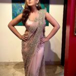 Preeti Jhangiani Instagram - Thank you @realbollywoodhungama for a lovely evening! One of the best organised award functions I’ve been to in a while ! Thank you @shrenahirawatofficial for the gorgeous sari ❤️🤗 #bollywoodhungamaawards2023 #ottawards Taj Lands End, Mumbai