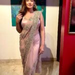Preeti Jhangiani Instagram - Thank you @realbollywoodhungama for a lovely evening! One of the best organised award functions I’ve been to in a while ! Thank you @shrenahirawatofficial for the gorgeous sari ❤️🤗 #bollywoodhungamaawards2023 #ottawards Taj Lands End, Mumbai
