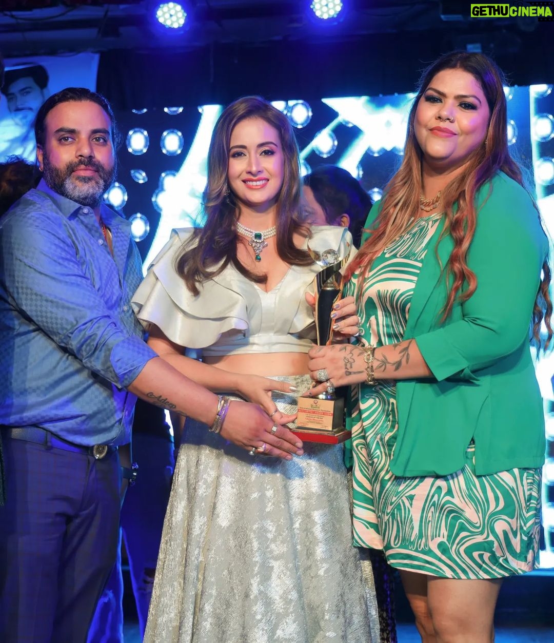 Preeti Jhangiani Instagram - ➡️WITH GORGEOUS PREETI JHANGIANI (@jhangianipreeti )& HER MAKEUP DONE BY ME @nikitabhiwania in ghaziabad makeup seminar Organized by:@o2greenorganics.in (prakash bhardwaj) ➡️Make your special day to more special by@nikitabhiwania ➡️For cosmetics & all type of trending jwellery or all type of occasionally jwellery on rent or buy:@pradita_bridal_accessories 👇👇 For booking or any queries Contact us: WhatsApp-8527052520 Call-8587063336 Address-B-83 Swarn Jayanti puram, Ghaziabad, Uttar Pradesh, India 👇👇 Follow me on Facebook: Nikita bhiwania Empire of makeover Follow me on Facebook for trending jwellery: Nikita bridal accessories . . . . #preetijhangiani #jhangianipreeti #nikitabhiwaniamakeover #nikitabhiwaniamakeupacademy#pra ditacosmeticsandbridalaccessories #bridalmakeup #engagementmakeup #partymakeup #receptionmakeup #haldimakeup #photoshootmakeup #alltypeofmakeup #celebritymakeup #celebritymakeupartist #bollywoodmakeup #makeupartist #makeupbyme #mua #muasupport #muasupportpage #makeuptutorial #makaun #makaunartict Ghaziabad,delhi NCR