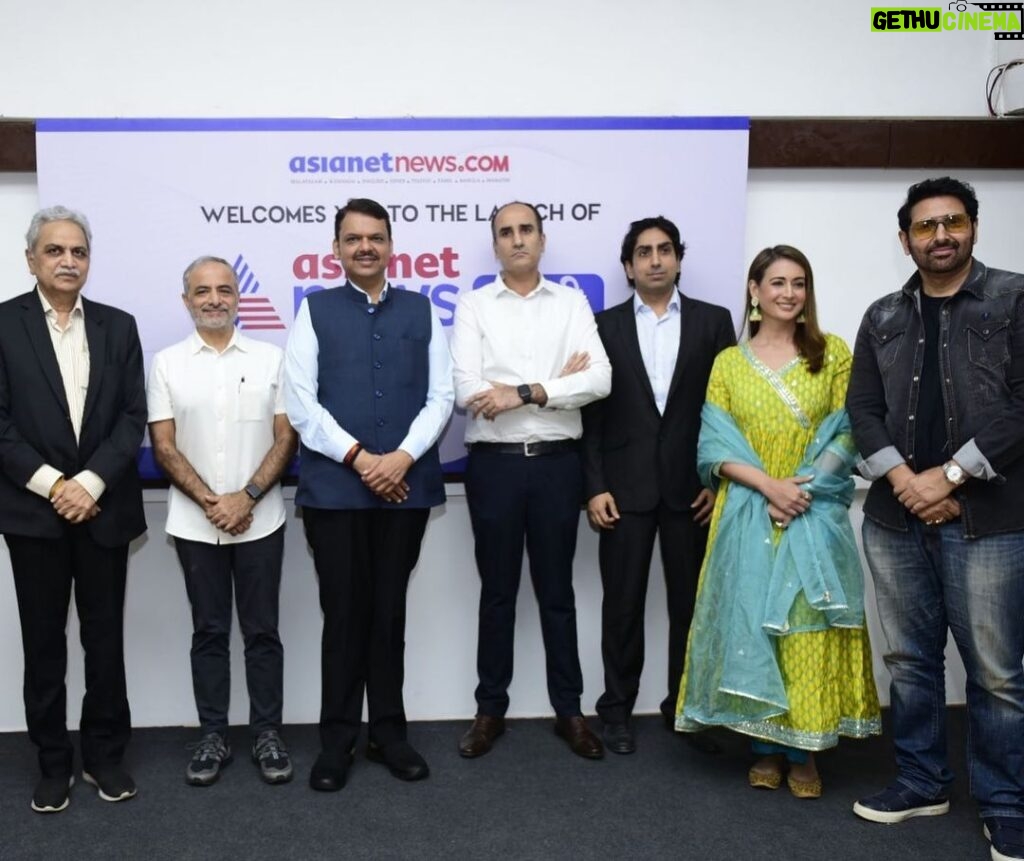Preeti Jhangiani Instagram - Honoured to be at the launch of @asianetmarathinews by @asianetnews with Hon Dy CM @devendra_fadnavis ji 🙏🏻 thank you @rkalra and congrats to you and team 👍🏻 Mumbai, Maharashtra