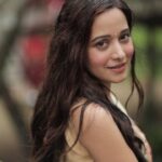 Preetika Rao Instagram - ❤️ #instagramreelsindia #PreetikaRao #foryou #trending #saree @arrahman