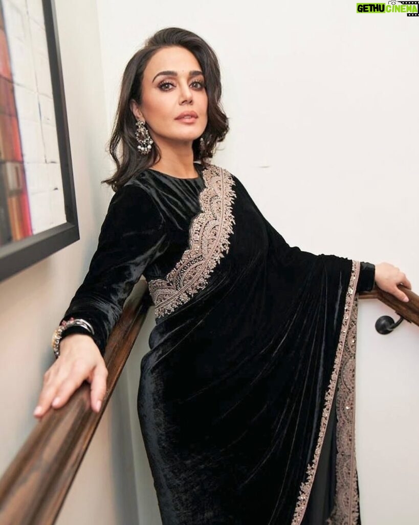 Preity Zinta Instagram - Strike a pose 💫 #Diwali #Saree #Ting 💫 Outfit - @shavetaandanuj Jewellery - @curiocottagejewelry Styled by - @leepakshiellawadi. Managed by @bhakteevakil Birmingham, United Kingdom