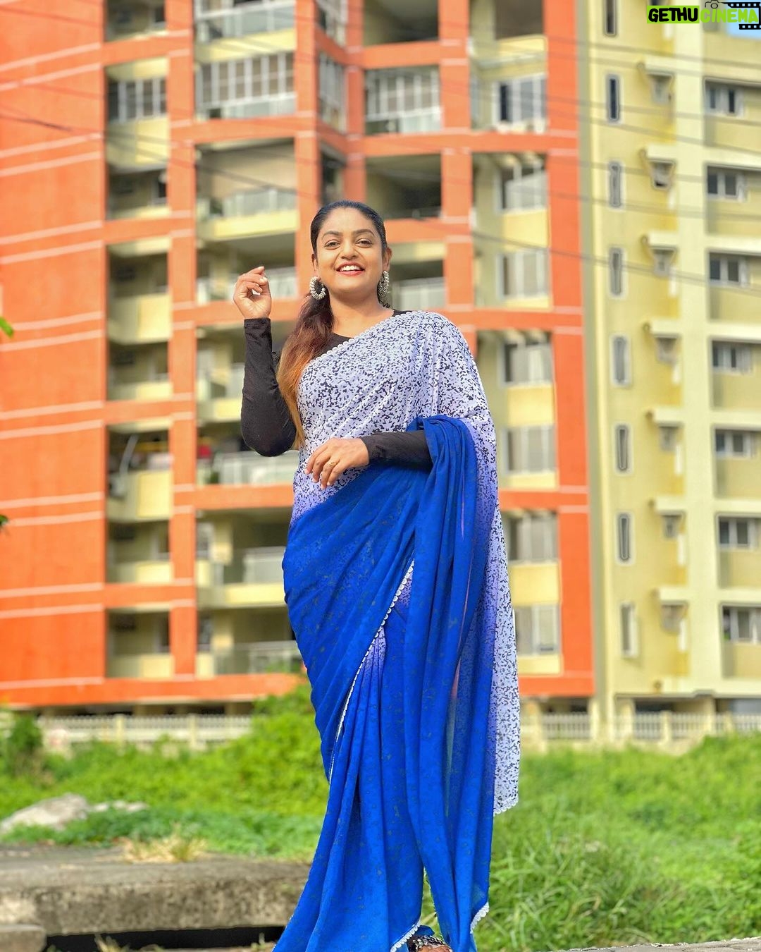 Premi Viswanath Instagram - It’s not just you which makes you pretty, your fit draws a major difference. Grab these from @house_of_raga_by_priyanka