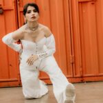 Priya Ahuja Instagram - Pose Like A ZARA Model 😋 Photographer: @photo_vinayak Team: @zerographyvlogs Concept By : @style_deintrepide Croshet: @echo101pr Jewellery: @itahdnura Makeup: @makeovers_by_rinku_ondhia_soni Hair: @hairbymonicaajain__ Location: @truetrammtrunk @iampuneetgidwani #poss #ootd #look #picoftheday #white