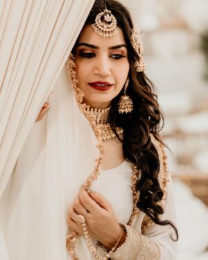 Priya Ahuja Instagram - Eid-e-Milad 🌙 

Photographer: @photo_vinayak 
Team: @zerographyvlogs 
Stylist : @style_deintrepide 
Jewellery by: @ashok_satra_bridal_jewellery
@ashok17_weddingrentaljewellery
Makeup: @makeovers_by_rinku_ondhia_soni
Hair: @hairbymonicaajain__
Location: @truetrammtrunk @iampuneetgidwani

#eid #eidmubarak #festival #festivelook
