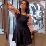 Priya Ahuja Instagram - Beauty is who you are. Jewellery is simply the icing on the cake. Jewellery: @klassy.in Pr: @_anushkapuri_ Stylist: @style_deintrepide Outfit: @meeamifashion Makeup: @makeoverbydipika Location: @145cafeandbar
